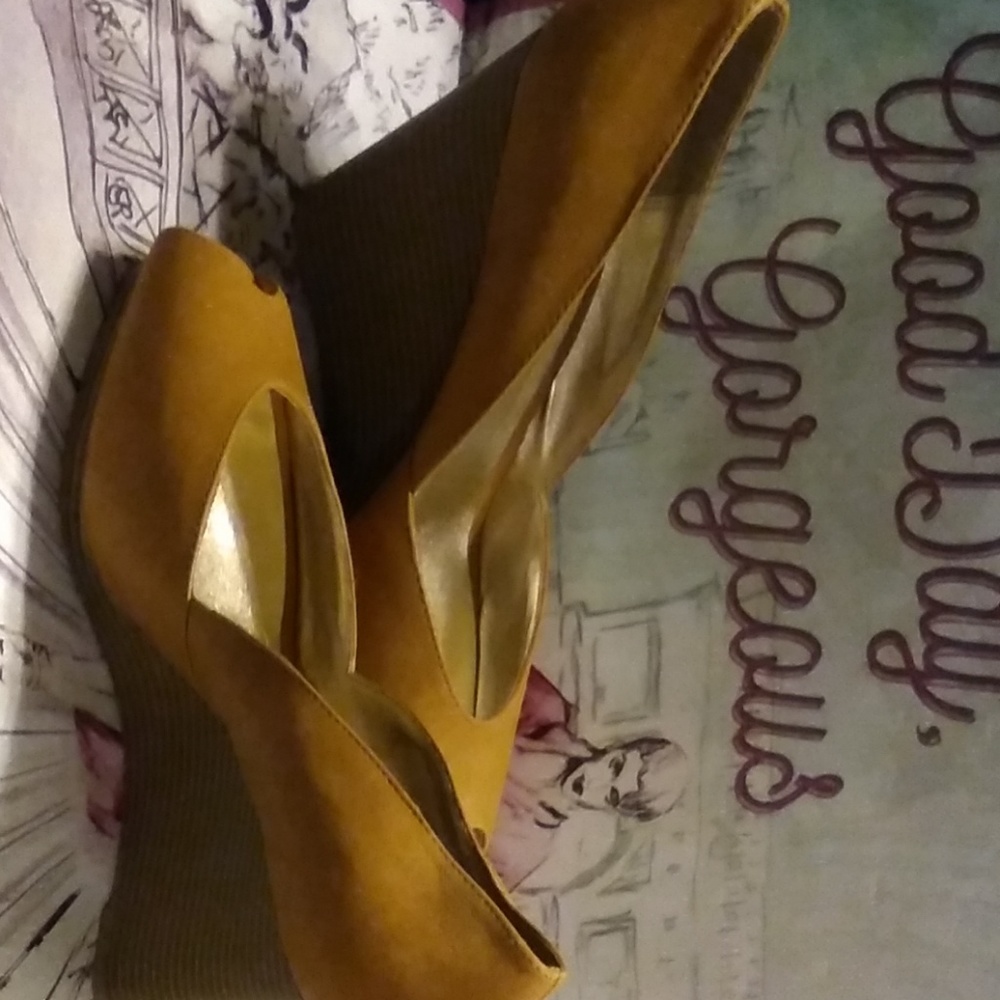 Shoes like new never worn